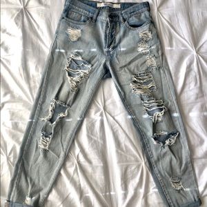 Brandy Melville Boyfriend Jeans